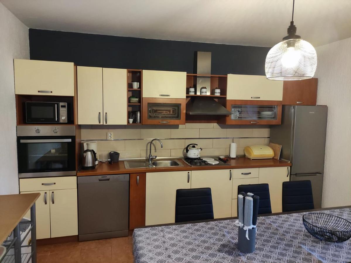 Apartment Cengo Kastela Luaran gambar